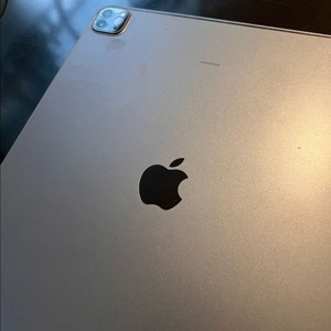 아이패드 프로 12.9 M1 5세대 와이파이 + 매직키보드 + 애플펜슬