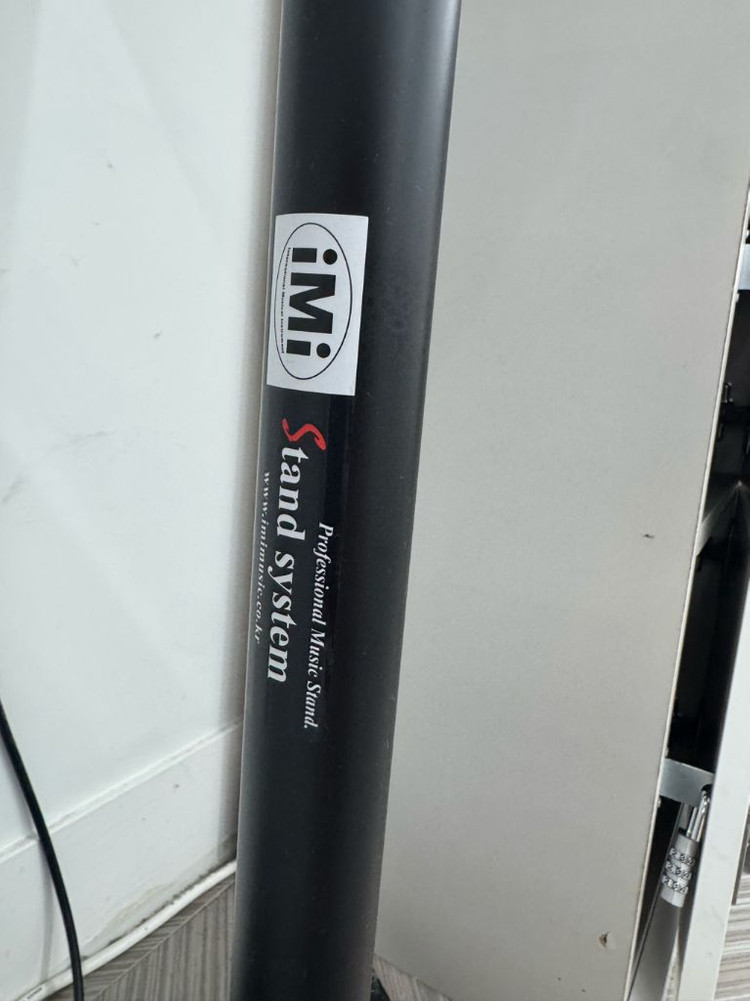 KRK V8 스피커, KRK 10S 서브우퍼, 스피커 스탠드 개별판매. 이미지