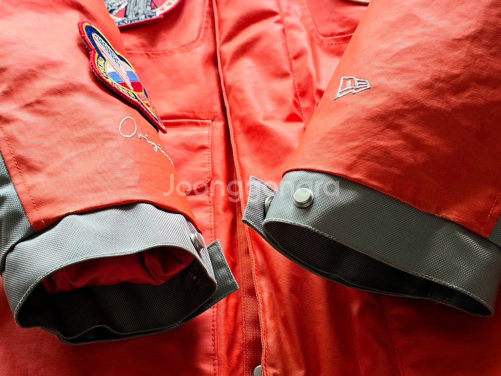 (가격인하) 뉴에라 패딩 ISA 우주정거장 기념 한정판 XL--5