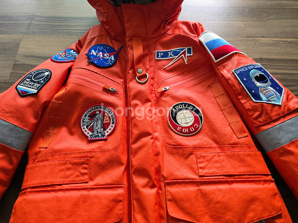 (가격인하) 뉴에라 패딩 ISA 우주정거장 기념 한정판 XL--9