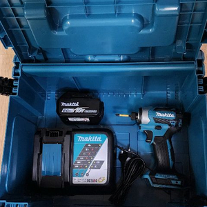 마끼다 충전 임팩 드라이버 DTD 173 풀 세트 거의 새제품