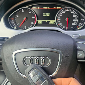 아우디 A8 2013년식 — 차키 분실 → 예비 스마트키 추가 복사 제작 완료(인천 강화군) 이미지