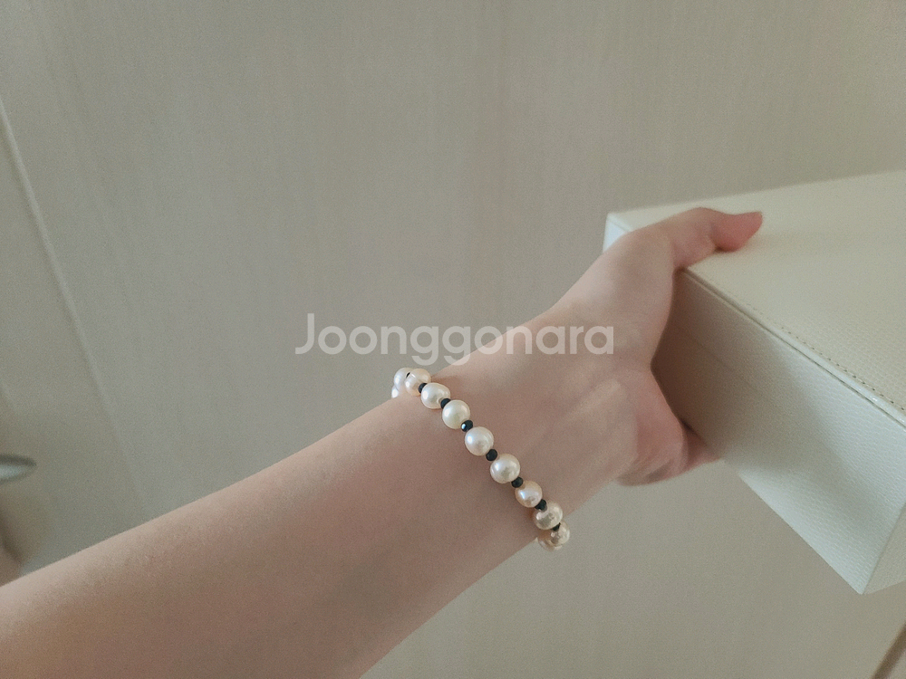 새상품) 여성 진주 네이비 비즈 팔찌 악세사리 / 폴로 바버 타미힐피거 띠어리 빈폴 구찌 버버리 디올 프라다--2