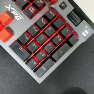 # ADATA XPG 게이밍 키보드 스피드 은축 기계식 키보드 급처