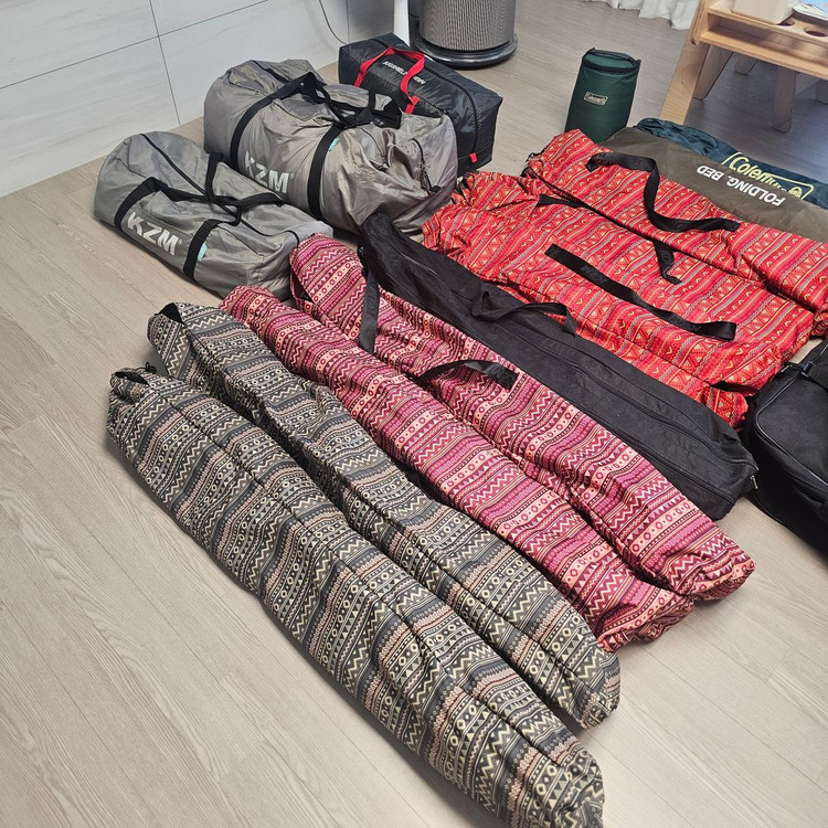 카즈미 알피쿨 각종캠핑용품 가스통 에어매트 등등 외 많아요 이미지