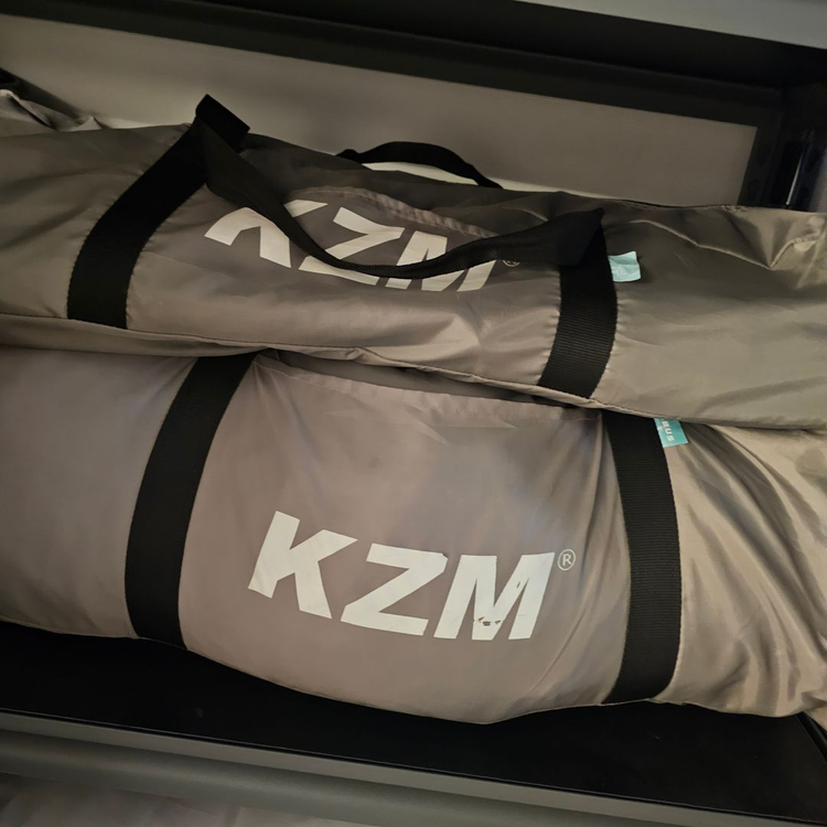 카즈미 알피쿨 각종캠핑용품 가스통 에어매트 등등 외 많아요 이미지