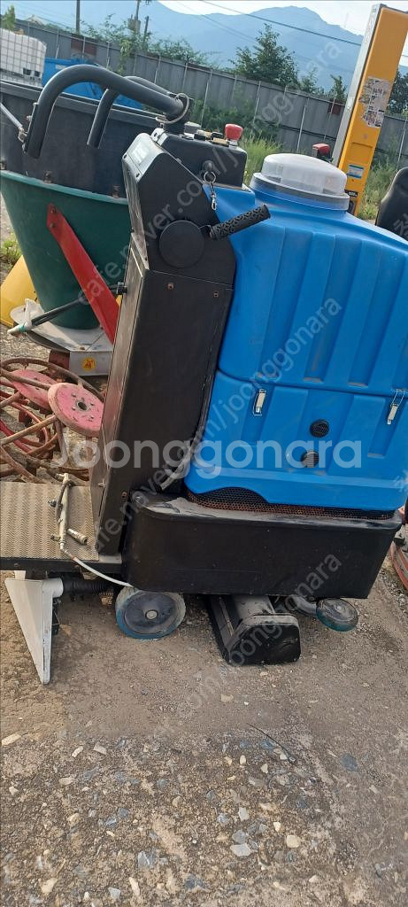 탑승식 청소차 건식 카펫트 습식 엔진 전동 청소기기 청소업체 ㄱㄴㄷ 청소기--1