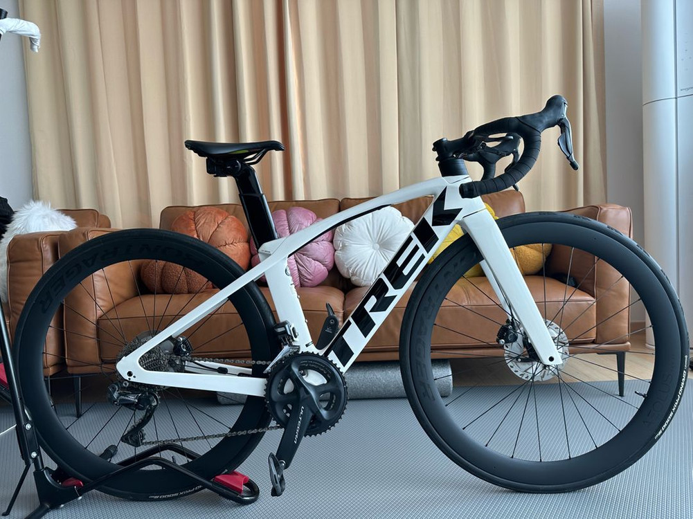 22년 트렉 마돈 sl6 울테그라di2 47사이즈 여성이 운용 이미지