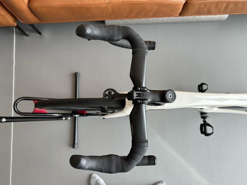 22년 트렉 마돈 sl6 울테그라di2 47사이즈 여성이 운용 이미지