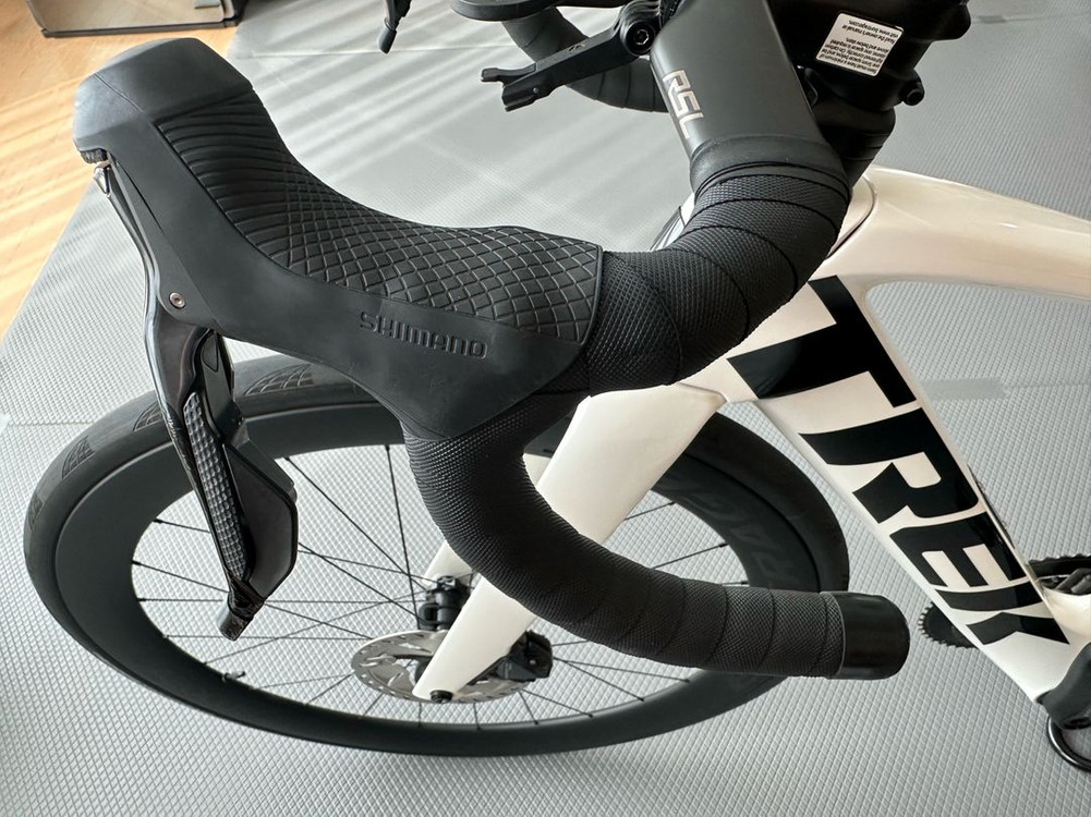 22년 트렉 마돈 sl6 울테그라di2 47사이즈 여성이 운용 이미지