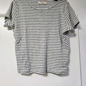 원더플레이스 haula 펀칭 그레이 스판 반팔티셔츠 편의점 반값 택포 7천원