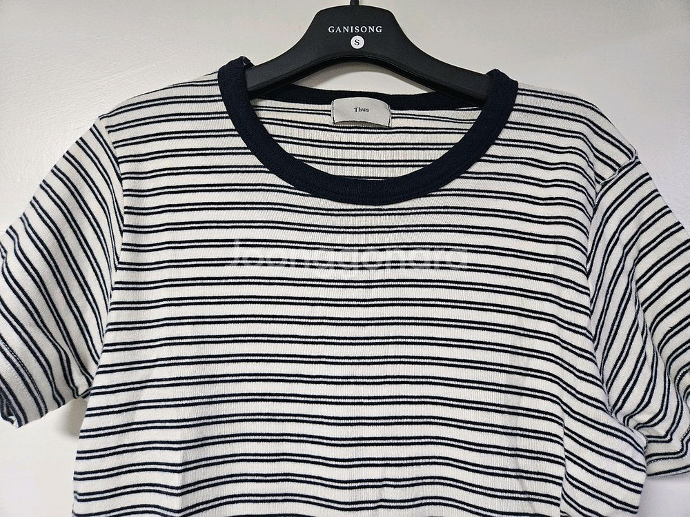 Thus 블랙스트라이프 반팔 스판티셔츠 편의점 반값 택포 7천원--1
