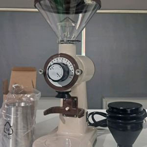 어바닉 060 핸드드립용 커피그라인더