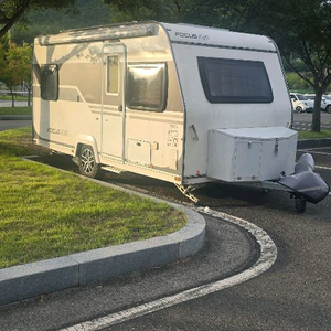 캠핑 카라반 트레일러