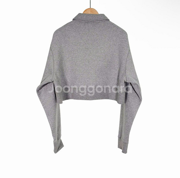 [L] 미우미우 하프 지퍼 오버핏 카라 스웻 셔츠 맨투맨 티셔츠 그레이--2