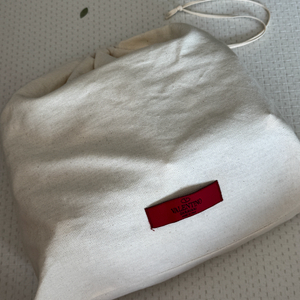 발렌티노 가방 블랙 로만 스터드