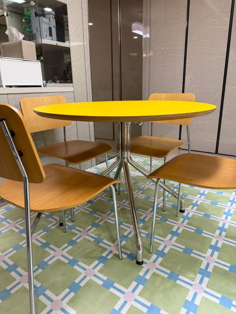 매직볼트 원형 테이블 식탁 사이즈 1000mm 옐로우 + 낸시체어 4개 이미지