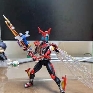 shf 진골 가면라이더 하이퍼 카부토 재판 팝니다