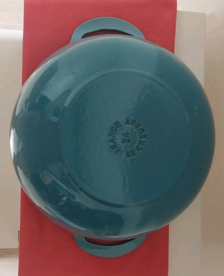 (중고)르쿠르제 발티디쉬 팝니다.(24cm)--2