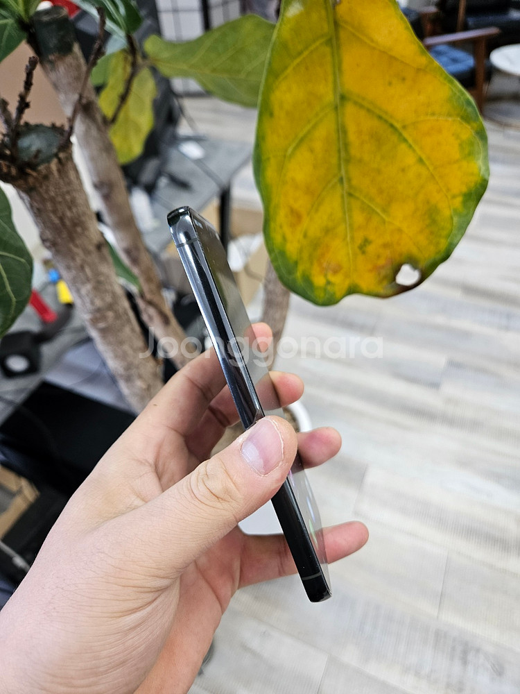 실사진 삼성 갤럭시s23 판매 중고폰 S911무잔상--3