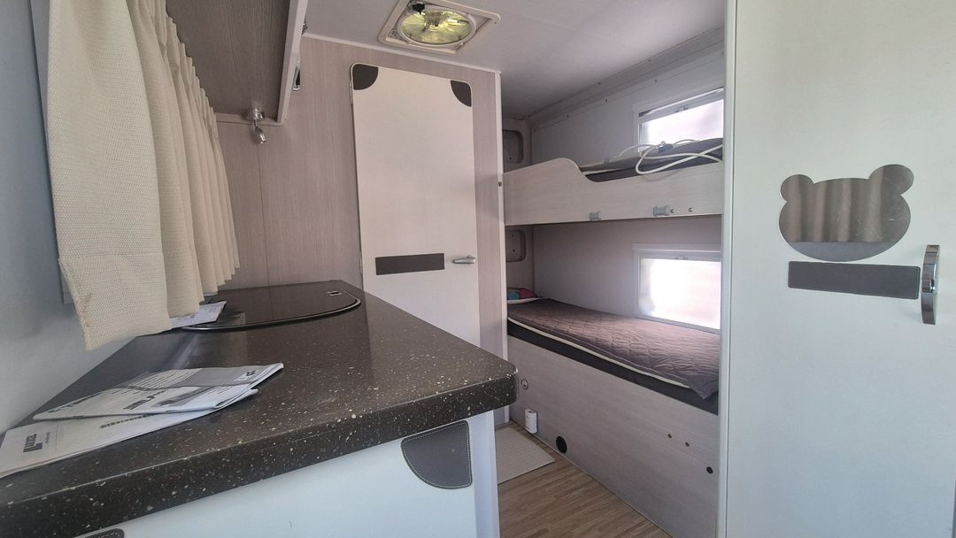 까방카라반 트레일러--4