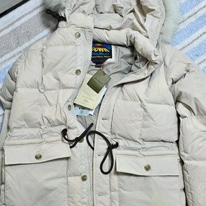 새제품) 에디바우어 카라코람 아이보리 M(우먼) 팝니다