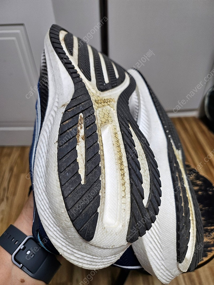 써코니 트라이엄프 20 (265mm) 러닝화--6