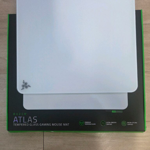 레이저 아틀라스 게이밍 마우스패드