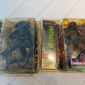 맥팔레인 토이즈 프레데터 에일리언 팝니다