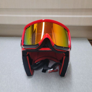 브리코피닉스 레이싱헬멧