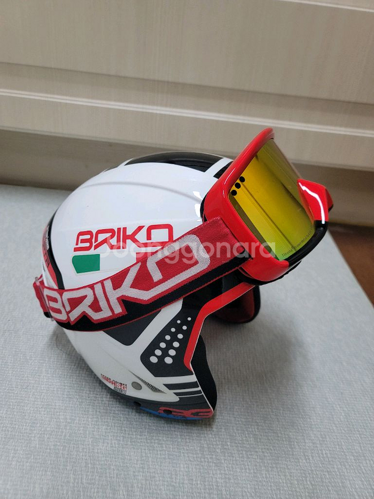 브리코피닉스 레이싱헬멧--1