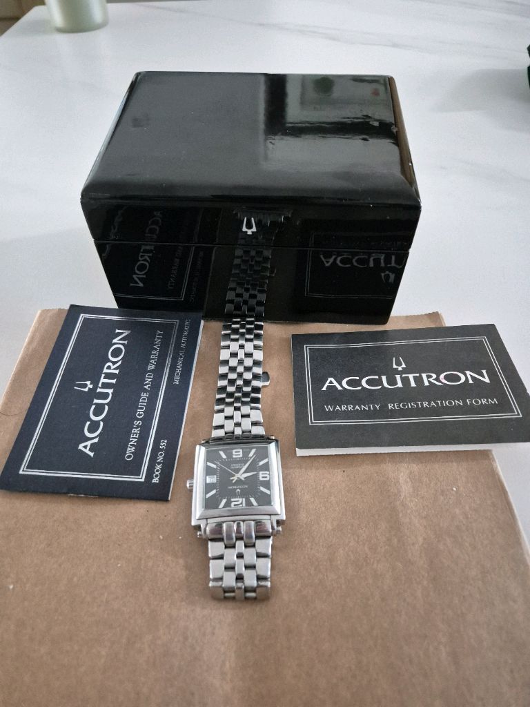 브로바 아큐트론 남성용 시계