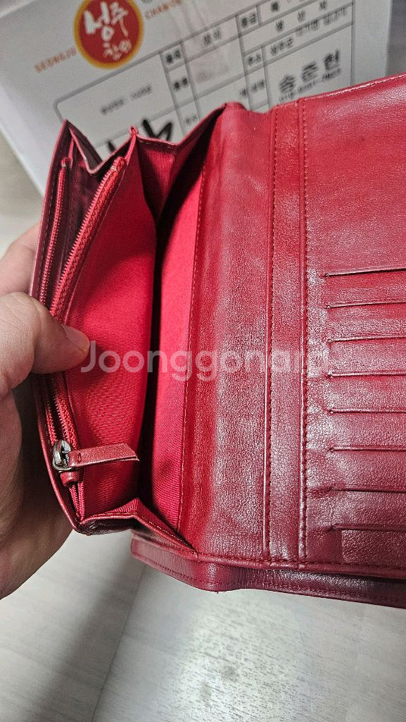 (정품) 샤넬 케비어 장지갑입니다--3