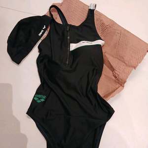 아레나 여성 원피스 수영복