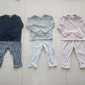 폴햄키즈 공용 110사이즈ㅡ120 겨울 실내복3셋트 팔아요