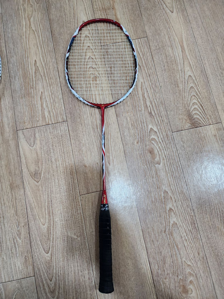 아크세이버11 신형 배드민턴 라켓--1