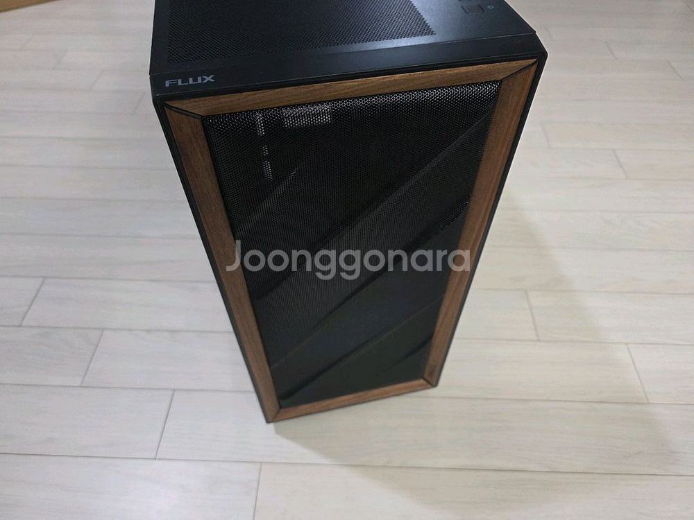 안텍 FLUX MESH BTF 블랙 컴퓨터 케이스--0