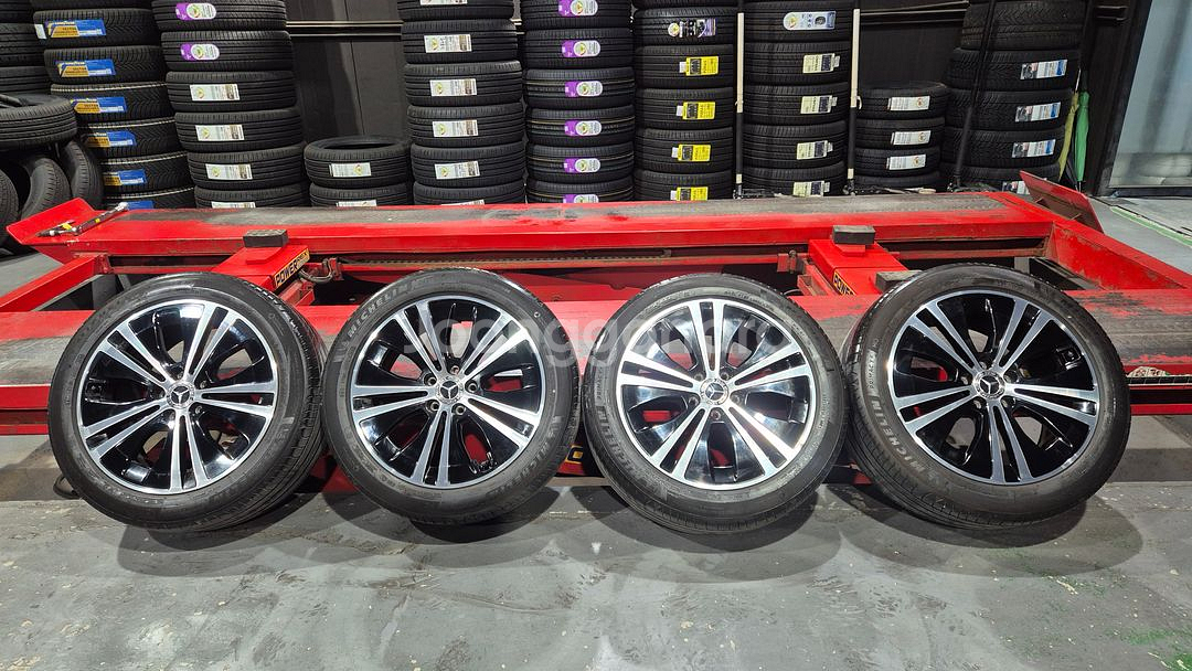 벤츠 E클래스 W213 후기형 아방가르드 18인치 순정휠타이어세트 판매--0