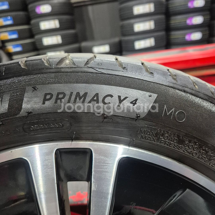 벤츠 E클래스 W213 후기형 아방가르드 18인치 순정휠타이어세트 판매--7