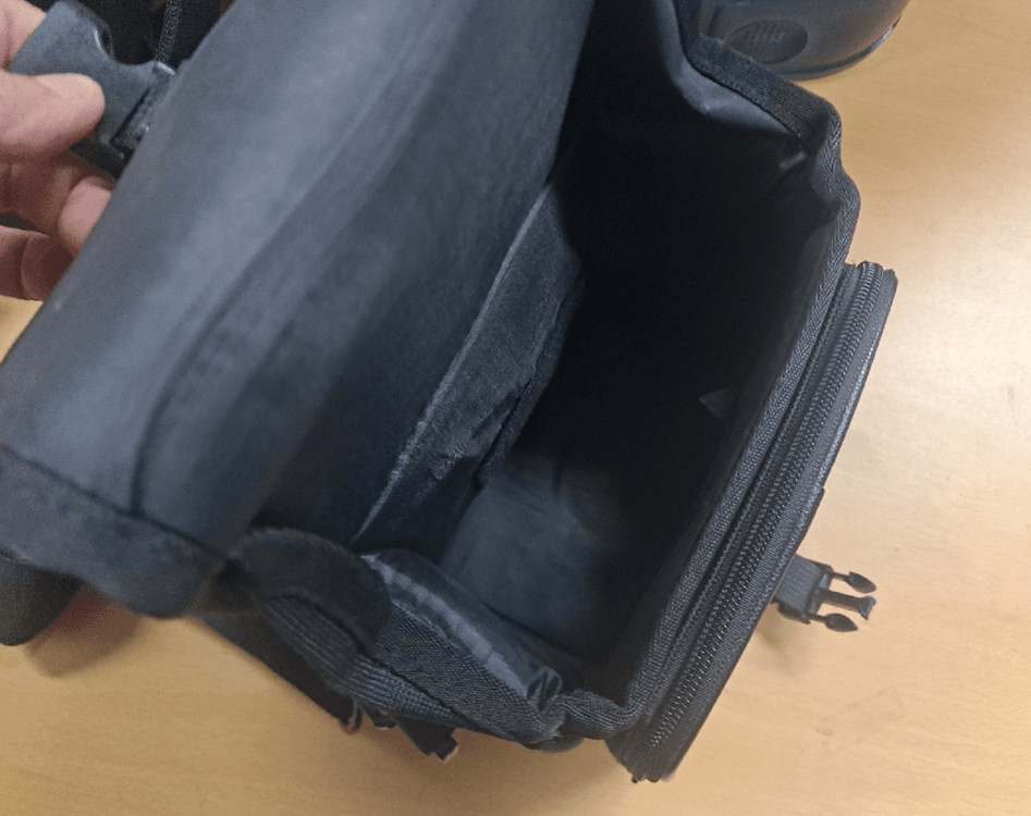 니콘 미러리스용 정품 카메라 가방 팝니다.--1