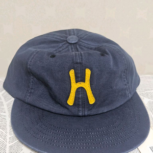 헬로선라이즈 H로고 네이비 볼캡