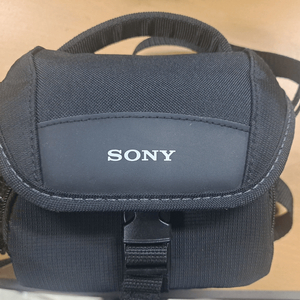 소니 정품 카메라 가방 LCS-U11 팝니다.