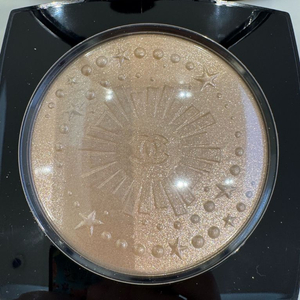 샤넬 다이아몬드 더스트 하이라이터 (새상품)