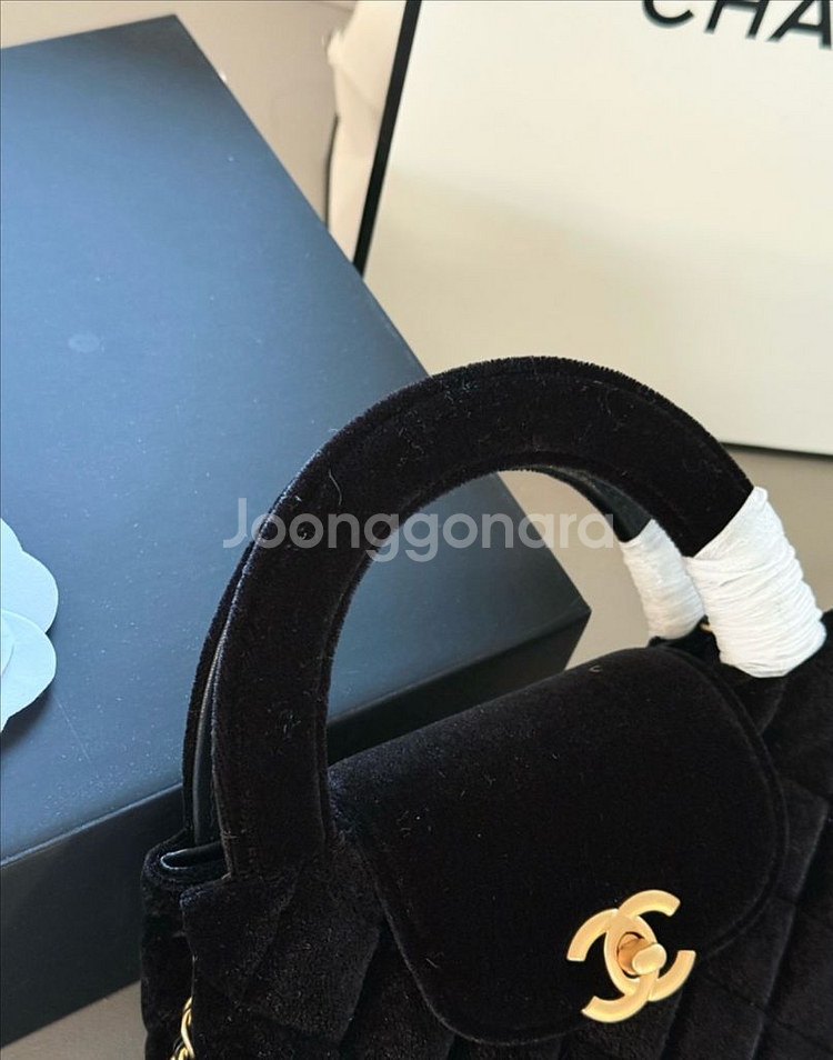 샤넬 24K 켈리 스웨이드백--2