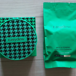 한가인의 이지듀 멜라토닝 기미쿠션 한정판케이스+리필 새제품