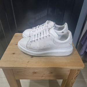 알렉산더 맥퀸 오버솔 스니커즈 사이즈 40