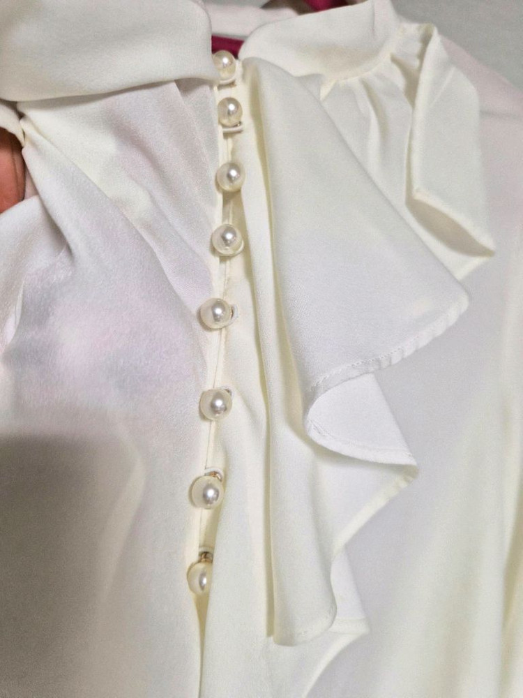 한번실착! 66) 아뜰리에 마졸리 로맨틱 프릴 블라우스--6