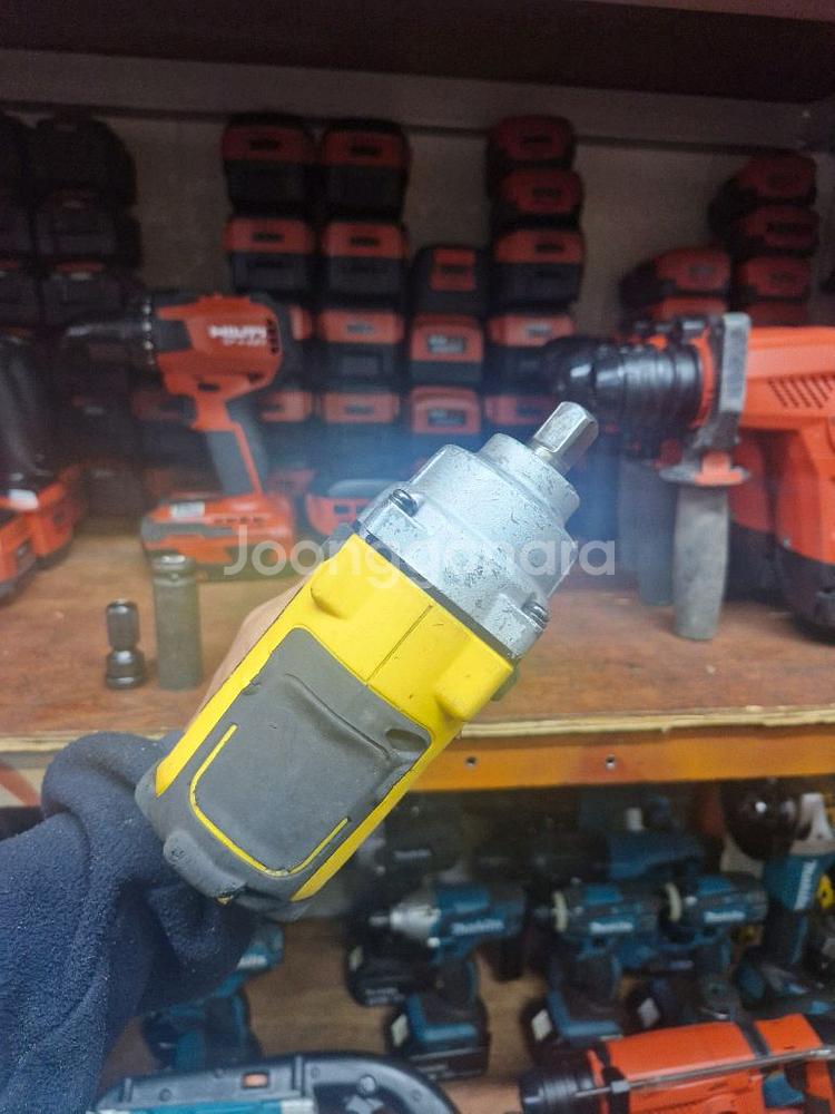 디월트충전임팩렌치 DCF894 미드토크 속도조절 A급--6