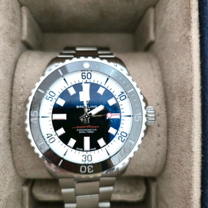 브라이틀링 슈퍼오션 오토매틱 46 블랙