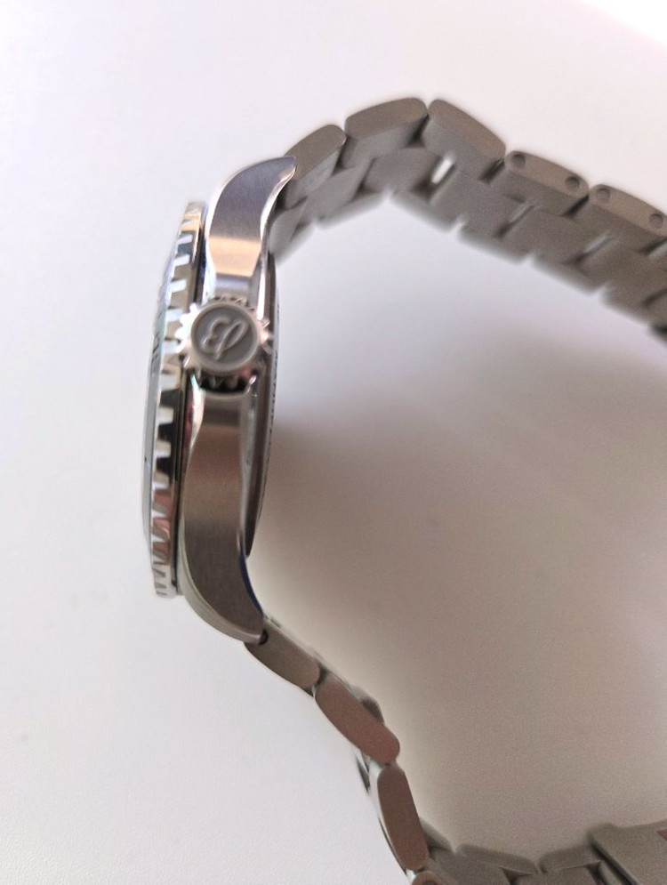 브라이틀링 슈퍼오션 오토매틱 46 블랙--3